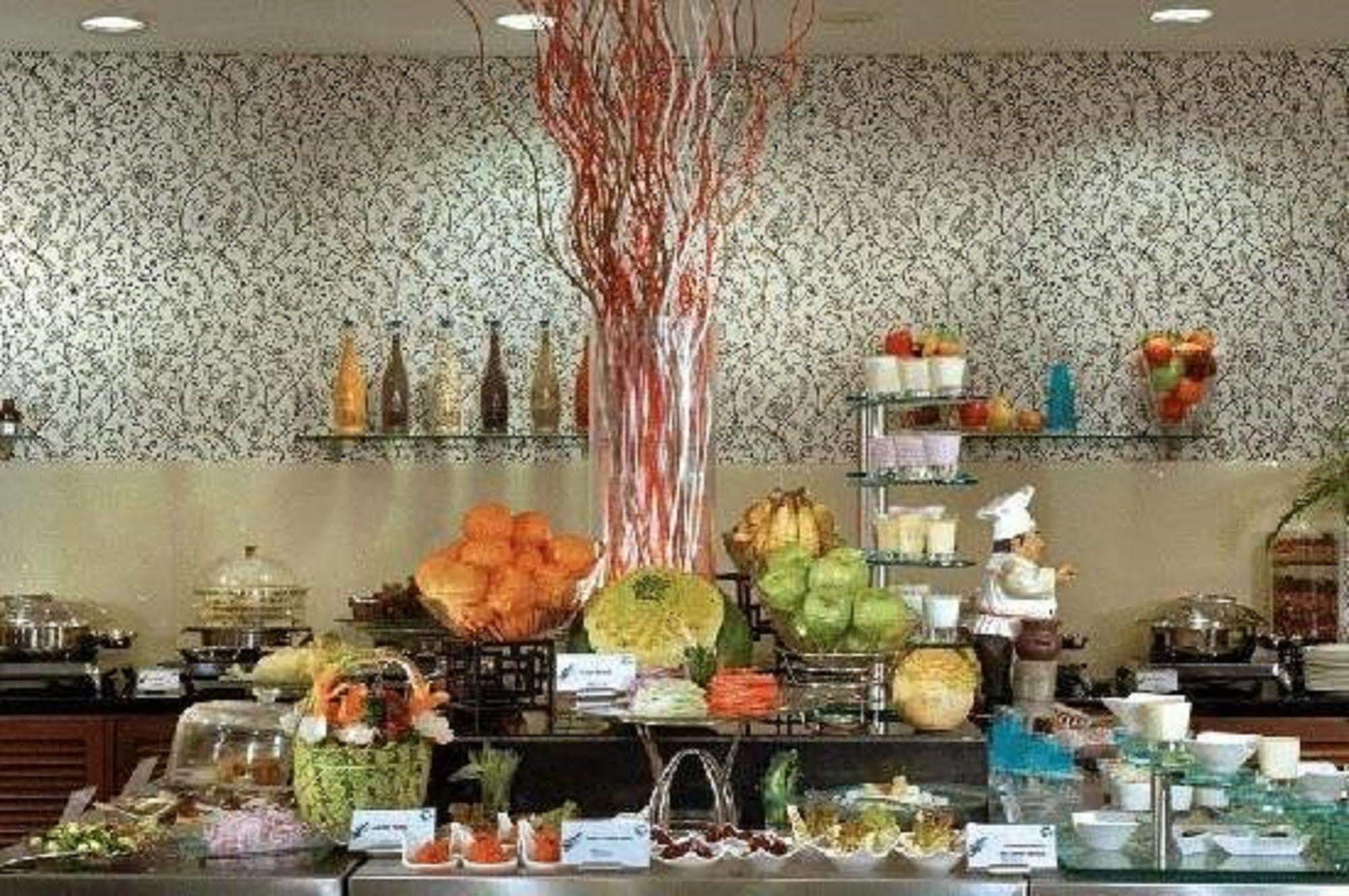塔那湖上城市幸运公园酒店 - Itc酒店集团成员 塞恩 外观 照片