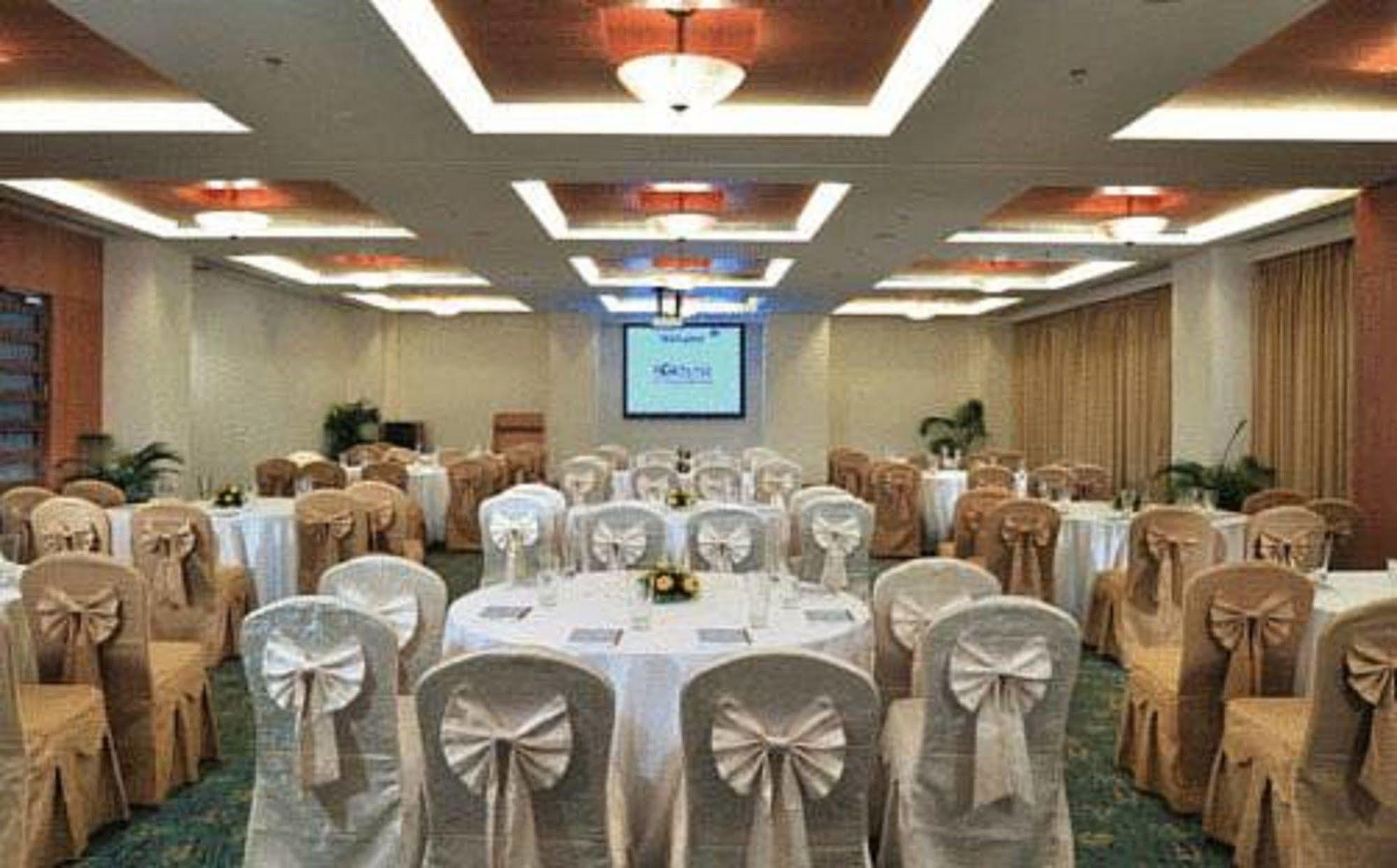 塔那湖上城市幸运公园酒店 - Itc酒店集团成员 塞恩 外观 照片