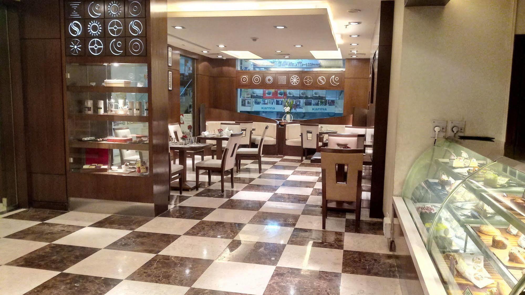 塔那湖上城市幸运公园酒店 - Itc酒店集团成员 塞恩 外观 照片